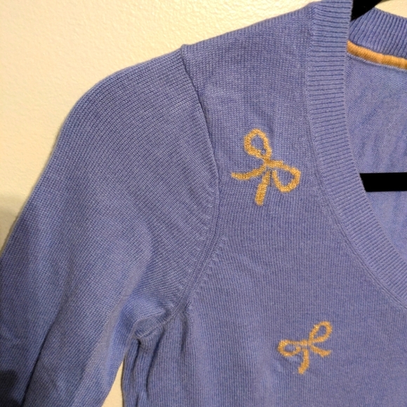 Lilly Pulitzer Blue and Gold V-Neck Sweater with Embellishments S - Picture 4 of 8